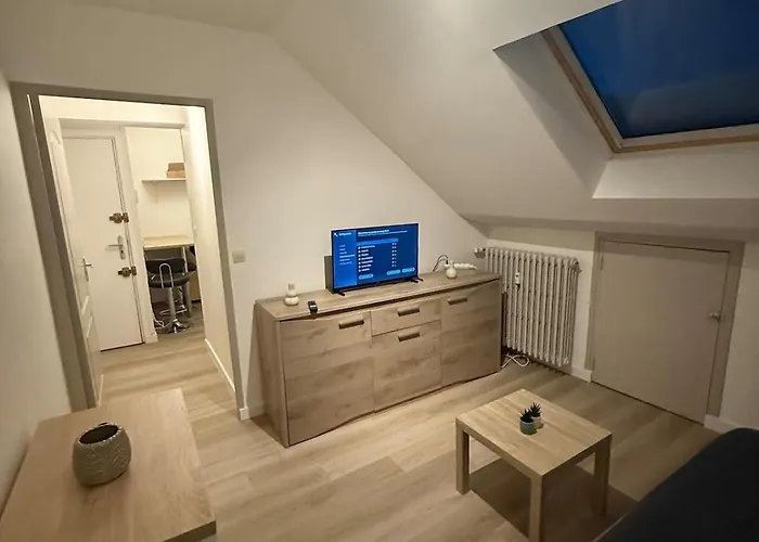 Renovated Place Saint-sauveur, Center Apartment