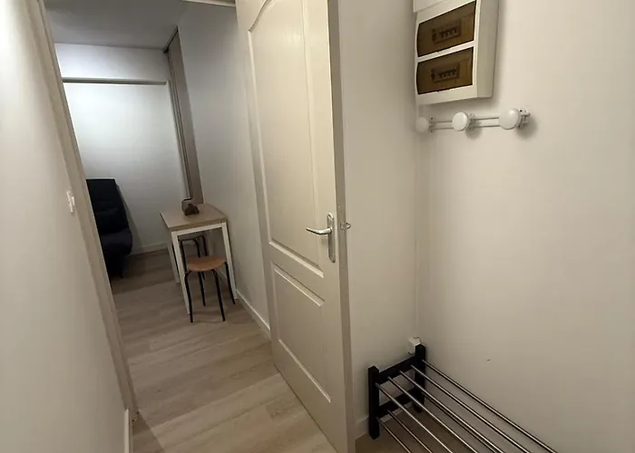 Renovated Place Saint-sauveur, Center Apartment